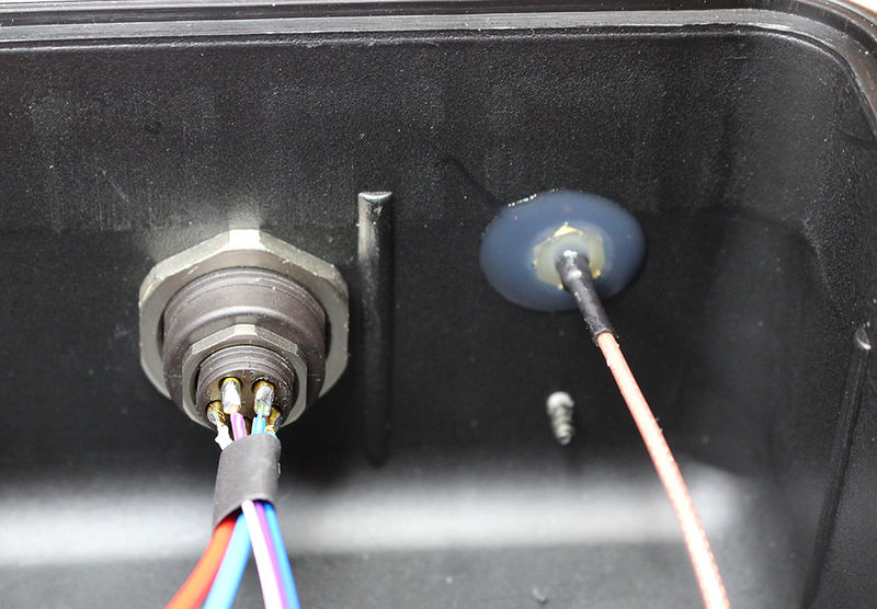 Datei:PHII Stecker innen flach.jpg